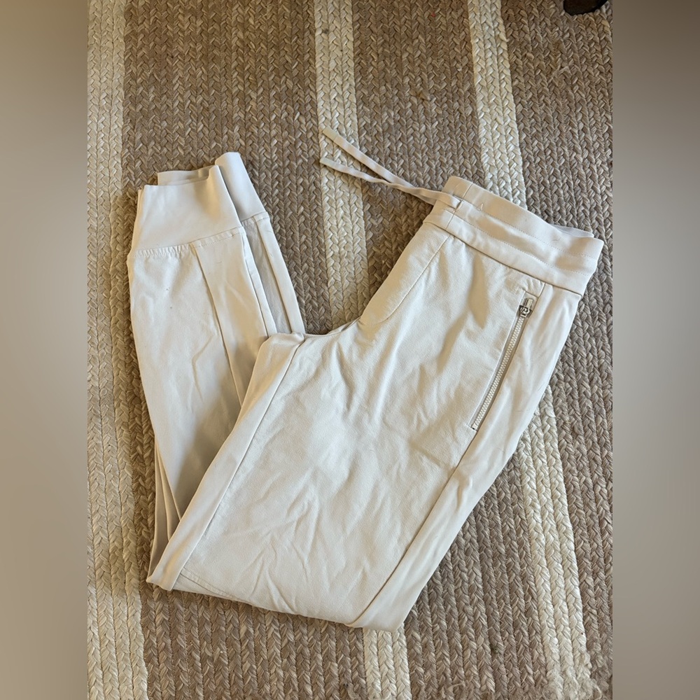 Athleta Women’s Cream Joggers